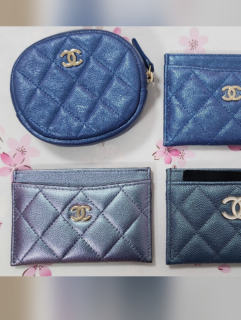 Chanel 19S Iridescent Blue Round Coin Pouch - Picture 11 of 11